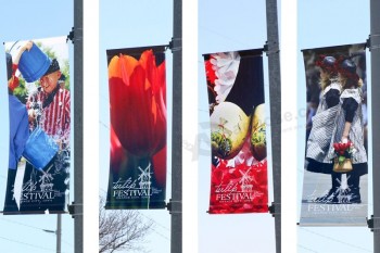 Whoolesale kundengebundene Digitaldruckstraßen-Fahnenmastflaggen für Werbung im Freien