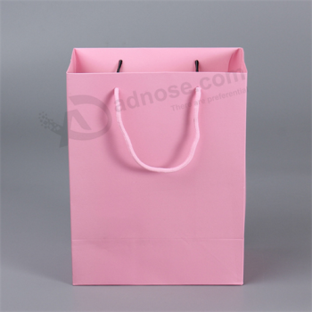 あなたのロゴスタンピングとピンクの印刷用紙のギフトバッグ、衣類のギフトバッグ印刷
