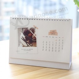 Venta al por mayor personalizada de la fábrica del calendario del escritorio del diseño