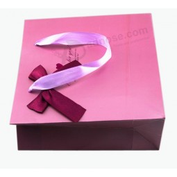 리본 활과 함께 인기있는 핑크색 컬러 종이 봉투에 대 한 귀하의 로고를 사용자 지정 도매 (와이와이-비0126)