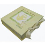 Professional customized Attractive Light Green Colour Paper Gift Packaging (YY-G0151)