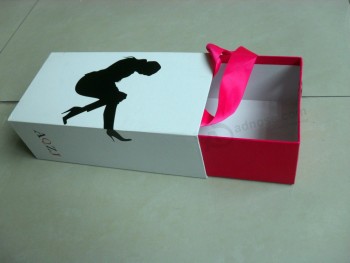 упаковка ручной коробки для обуви с прозрачным окном и сумкой