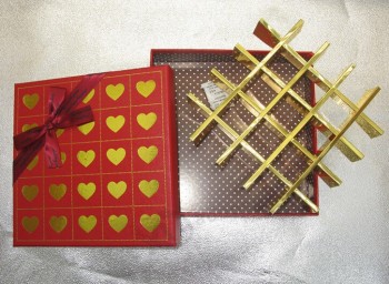 批发定制高-质量特别的情人节巧克力盒与金色的分裂