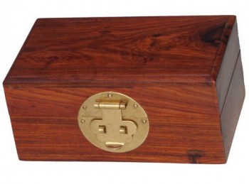 经典的红木制作宝盒，带锁，可根据您的标识定制