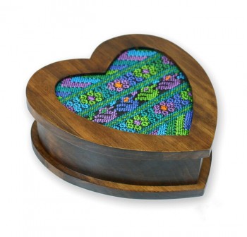 Wholesale custom high-end Heart Shape Jewellery Wooden Box with Fancy Clothing Window