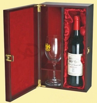 定制高-结束红色木香槟盒与高脚杯
