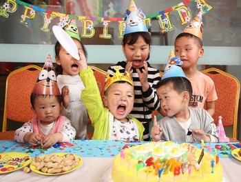 批发定制高品质可爱的孩子生日派对纸帽子