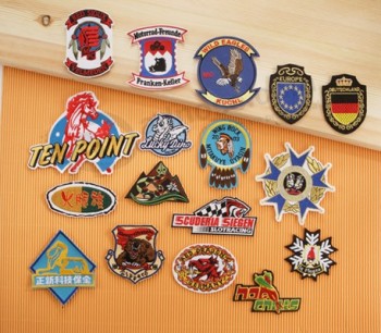 Factory Wholesale Embroidered Badges with Cutting Border