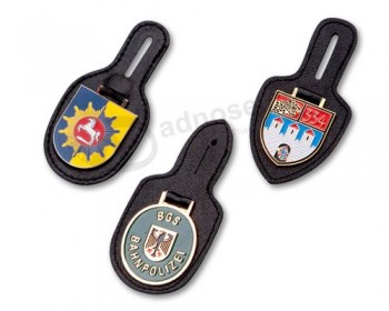 Factory Cheap Wholesale Leather Hangers with Pins & Keyrings