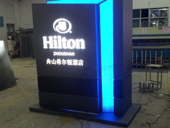 цифровой рекламный киоск водонепроницаемый светодиодный ящик для отеля