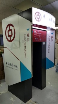 Banco al aire Libre automático típico-Máquinas de cajero automático de servicio