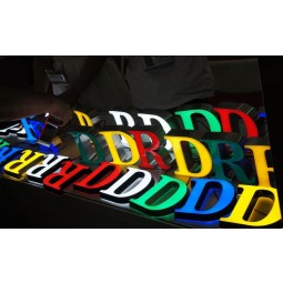 O Alfabeto plástico rotula costume feito sob encomenDa 3D Do sinAl