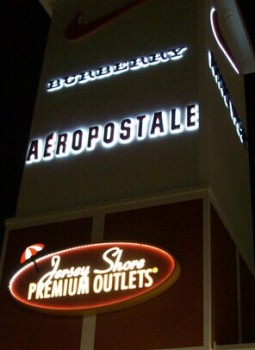3D Illuminated Signs Reverse "Halo Lit" Channel Letters