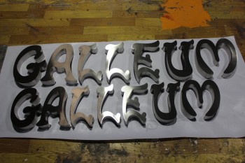 不锈钢字母金属标志显示为标牌