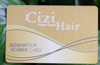 пользовательские глянцевые пвх золотые визитные карточки для парикмахерской