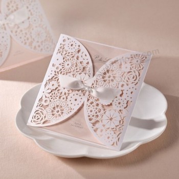 中国のカスタマイズ豪華な蝶のレーザーカット結婚式招待状カード