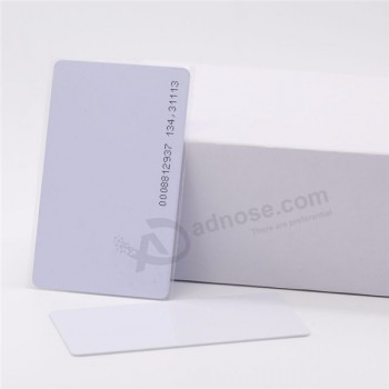 卸売高品質の価格125khzの空白のPvcスマートな従業員のIDカード