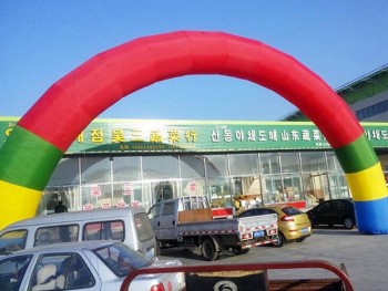 Arco inflável feito sob encomenda do arco-íris da fábrica por atacado