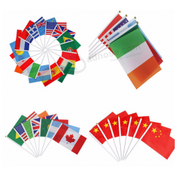 Fabrieksdirectie in de hand gehouden vlaggen van de wereld