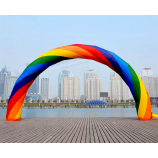 Projete arco inflável do arco-íris com ventilador
