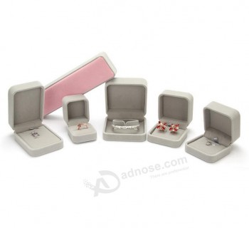 Wholesale customized Velvet Rarrings/Ring/Bracelet Box Gift Packaging Jewelry Box