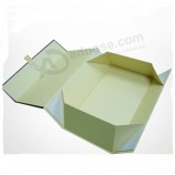 Wholesale Customized high-end Cardboard Folding Clothes packaging Box and your logo