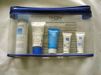 定制高-结束透明PVC化妆品促销包装袋