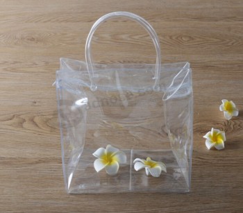 Paquete de lavado a prueba de agua transparente de alta calidad personalizada Cloruro de polivinilo que contiene bolsa de belleza