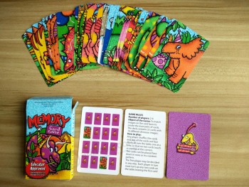 子供のためのメモリーカードゲームのトランプ