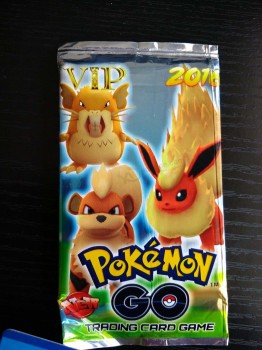Nieuwe editie Pokemon go-kaartspel met speelkaarten