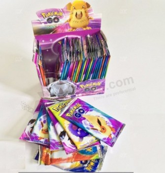 Tarjeta de juego de cartas de pokemon con embalaje tipo almohada