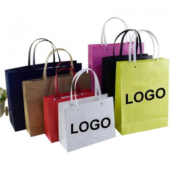 Lussuosa Shopping bag in carta kraft con manico ritorto