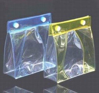 批发定制高-结束简单透明的防水化妆包PVC纽扣包