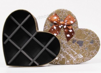 пользовательские бумаги в форме сердца шоколадной коробке