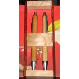 2017 Wholesale customized high-end OEM Design Nice Wooden Pen Set