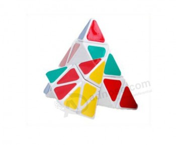 批发定制顶级质量流行的oem设计三角魔方