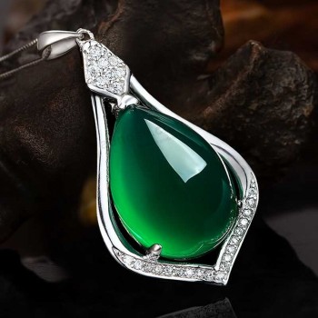 厂家直销优质特卖阿里巴巴快递珠宝产品蛋白石切割玻璃水晶吊坠
