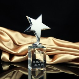 2017 Wholesale customized high-end Metal Star Trophy Crystal Craft Awards Glass Trophy
