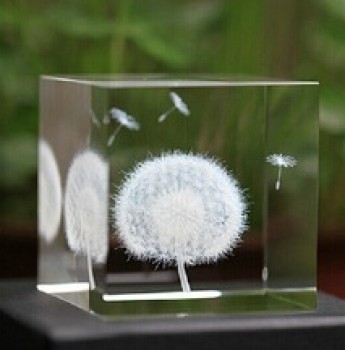 Cubo de vidro de cristal com 3d gravura a laser baratos por atacado