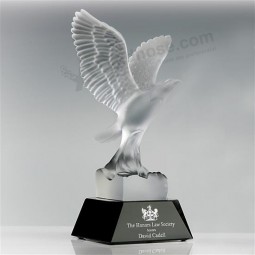 Wholesale Customized high-end Ad-155 Clear Acrylic Eagle Trophy Award