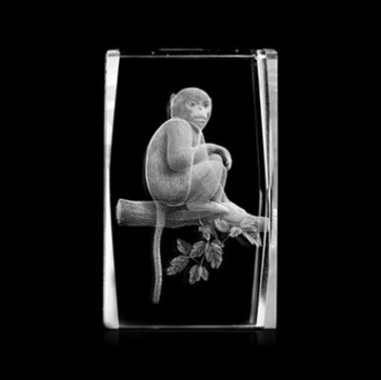 Cubo de cristal con 3d grabado láser barato al por mayor