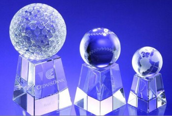 Prêmio de cristal troféu de cristal com golfball futebol basquete tênis futebol barato por atacado