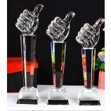 Grande polegar gravura troféu de cristal prêmio barato por atacado