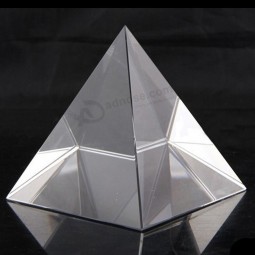 Elegante pirâmide de cristal de quartzo claro pirâmide de vidro de papel peso barato por atacado