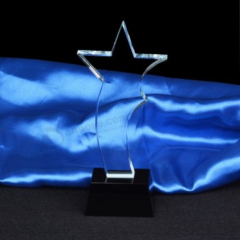 Prêmio de estrela de vidro de cristal novo estilo estrela forma cristal prêmios baratos por atacado