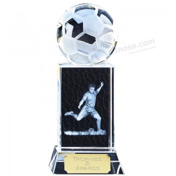Goedkope groothandel sportkristal voetbal award trofee voor souvenirs