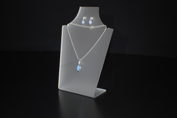 Wholesale Customized high-end Jd-101 Necklace Storage Box Acrylic Jewelry Display