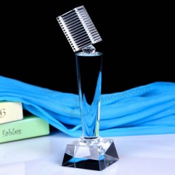 K9 cristal forma micrófono premio trofeo barato al por mayor