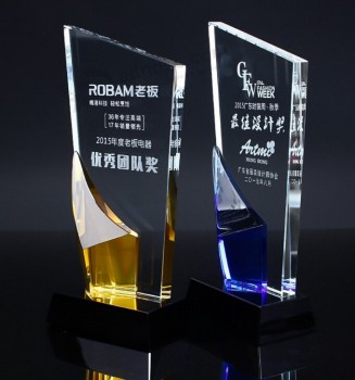 Trophée de cristal réalisation personnalisée en Chine artisanat cadeau pas cher en gros