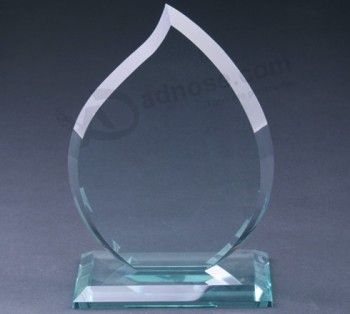 Trophées en cristal bon marché de haute qualité de prix en gros de verre